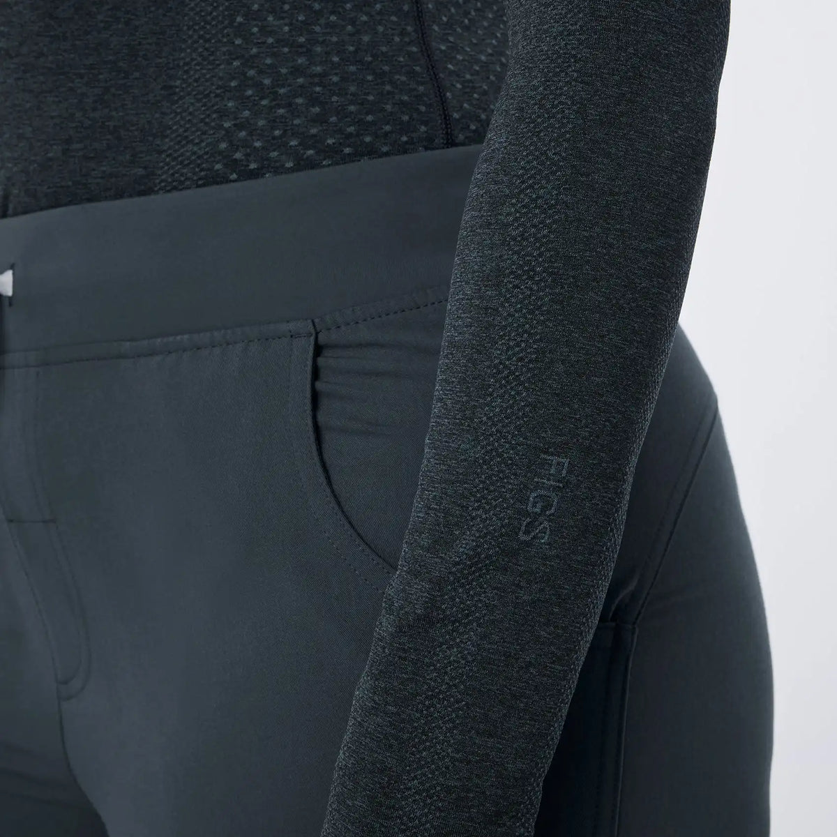 Salta Seamless Long-Sleeve Underscrub