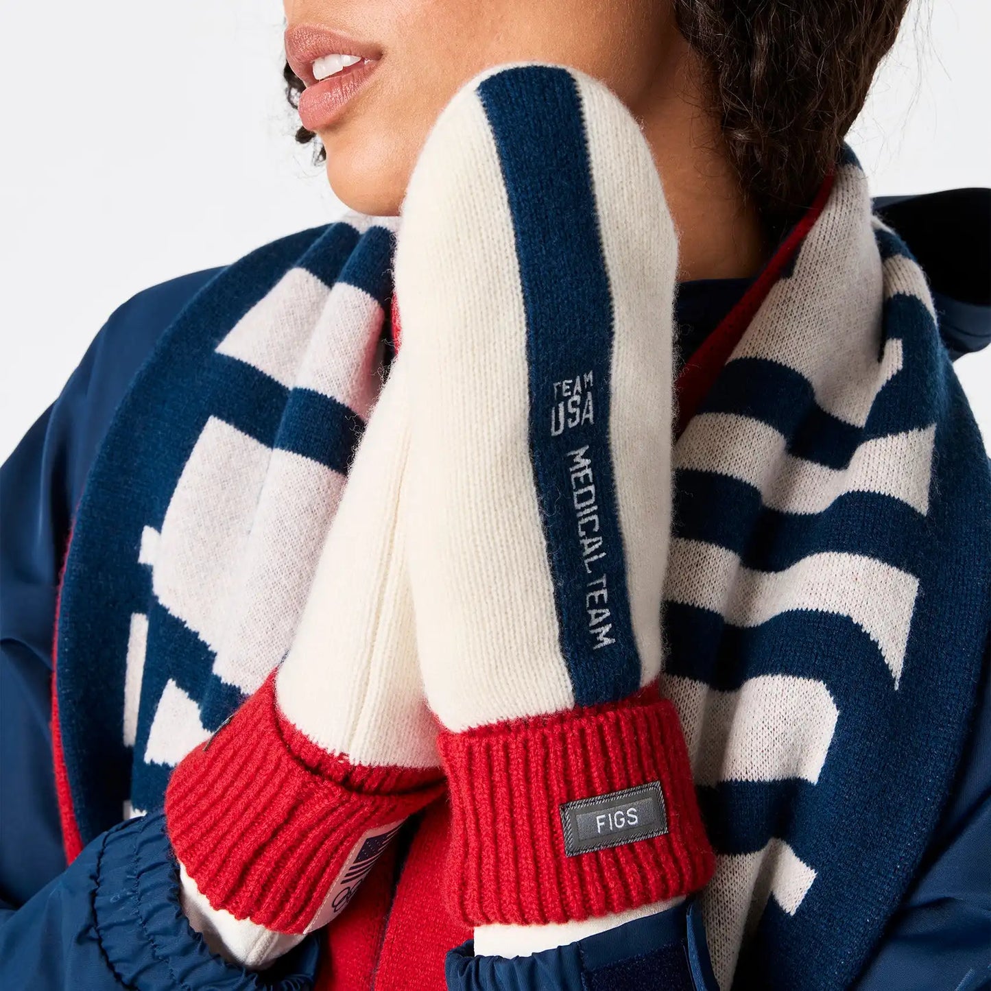 FIGS x Team USA Knit Gloves