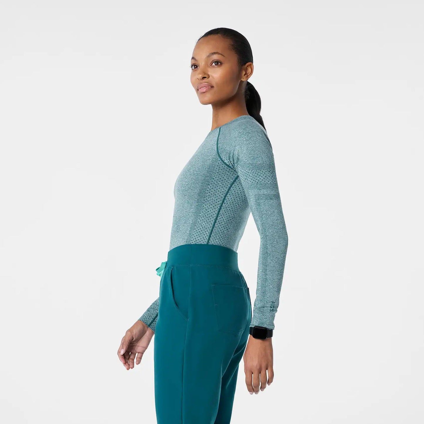 Salta Seamless Long-Sleeve Underscrub